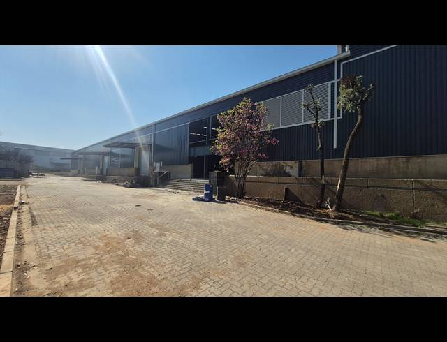7,000M² WAREHOUSE FOR SALE IN ANDERBOLT